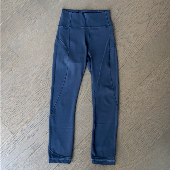 Lululemon In Movement Leggings - 23” - Oasis Blue - Size 2 - Picture 1 of 5